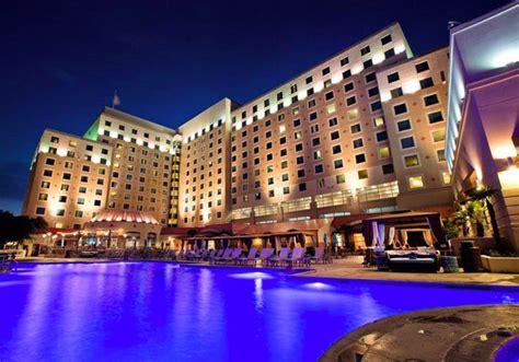 Harrah's biloxi ms - Keep in mind that there is a daily $16 resort fee which includes Wi-Fi access. Located in Biloxi, Mississippi, Harrah's Gulf Coast offers guests comfortable digs – many of which feature Gulf ...